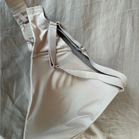 SKIMS T-SHIRT Demi bra size 34DD - Picture 5 of 7
